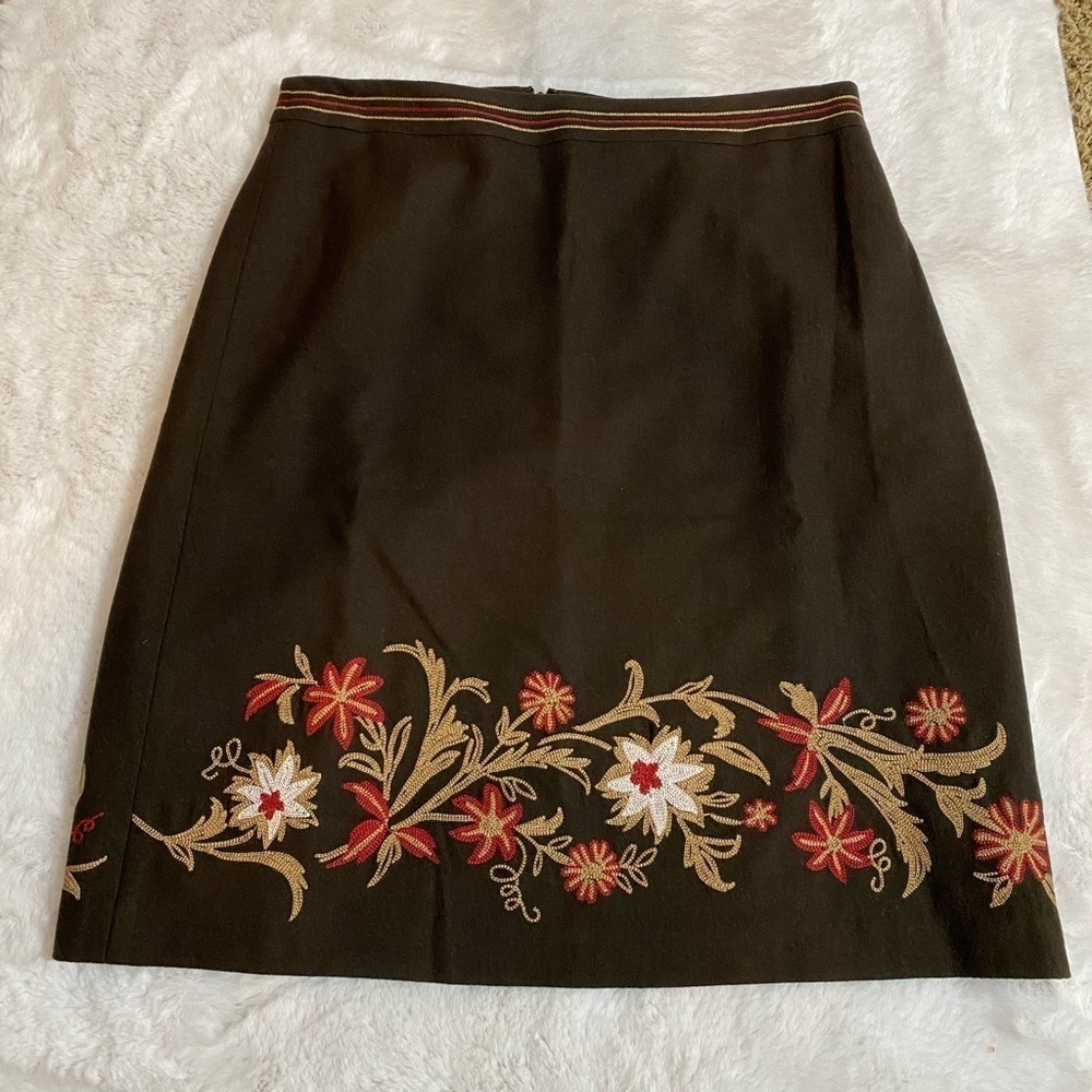 LOFT Floral Embroidery Brown Wool Blend Skirt Size 12P —E